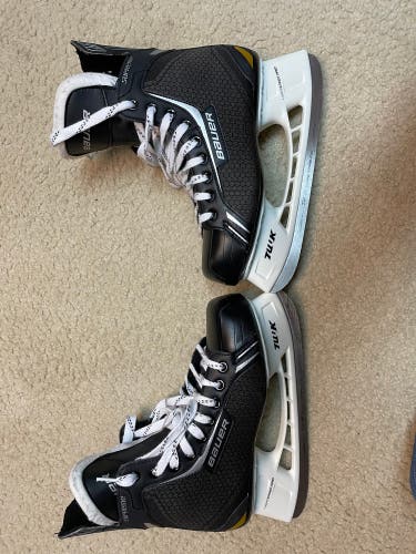 Bauer Regular Width Size 8 Supreme One.4 Hockey Skates
