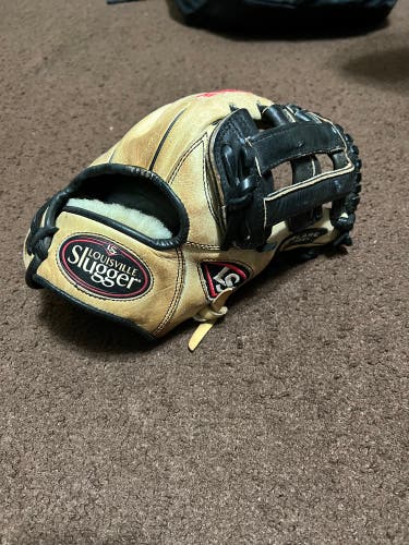 Used Right Hand Throw 11.75" Pro Flare Baseball Glove