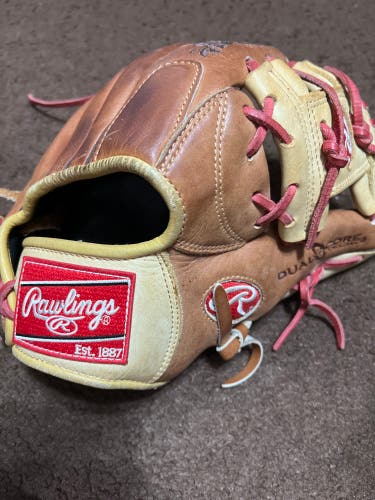 Used Right Hand Throw 11.25" Gold Glove Elite Baseball Glove