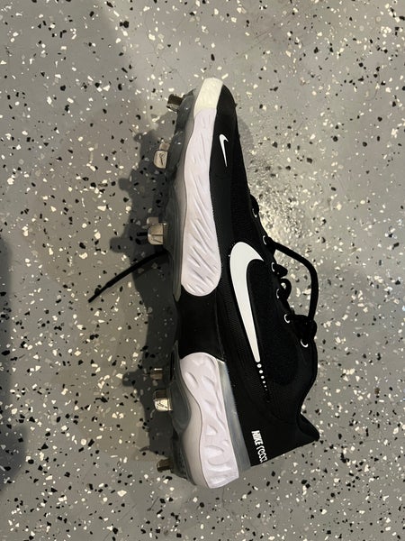 Never Used Size 10 (Women's 11) Nike Metal baseball Cleats alpha huarache elite 3