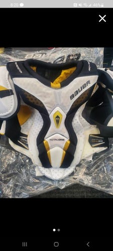 New Bundle Senior Large Bauer Supreme Total One Shoulder Pads & senior large one.4 elbow