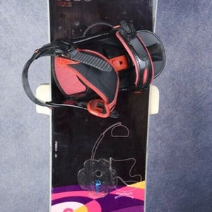 NITRO GLIDE SNOWBOARD SIZE 152 CM WITH FLUX LARGE BINDINGS