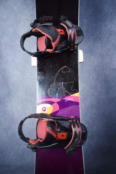 NITRO GLIDE SNOWBOARD SIZE 152 CM WITH FLUX LARGE BINDINGS