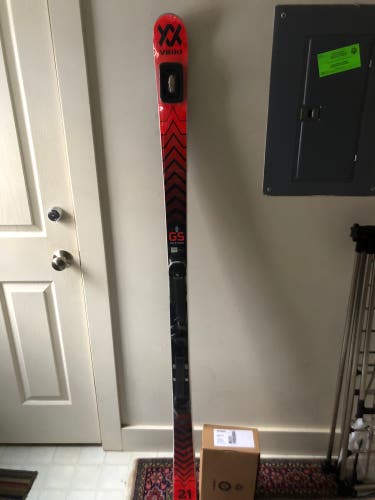 New 2022 Volkl Racetiger GS Skis With Marker X-comp 12 Bindings 174cm.