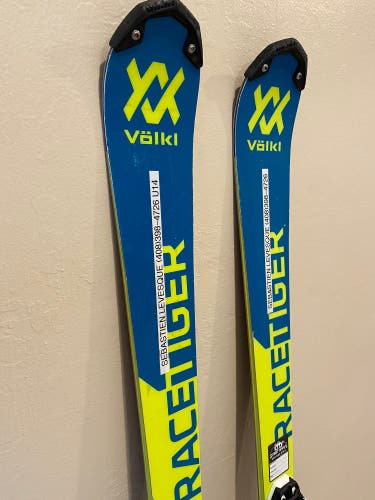 USED 2019 Volkl Racetiger World Cup SL Junior FIS Legal Race skis 145 cm With Marker DIN 10 Bindings