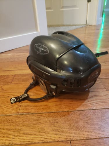Used Medium CCM Tacks 852 Helmet