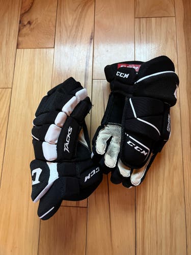 Used CCM Tacks 9040 Gloves 13"