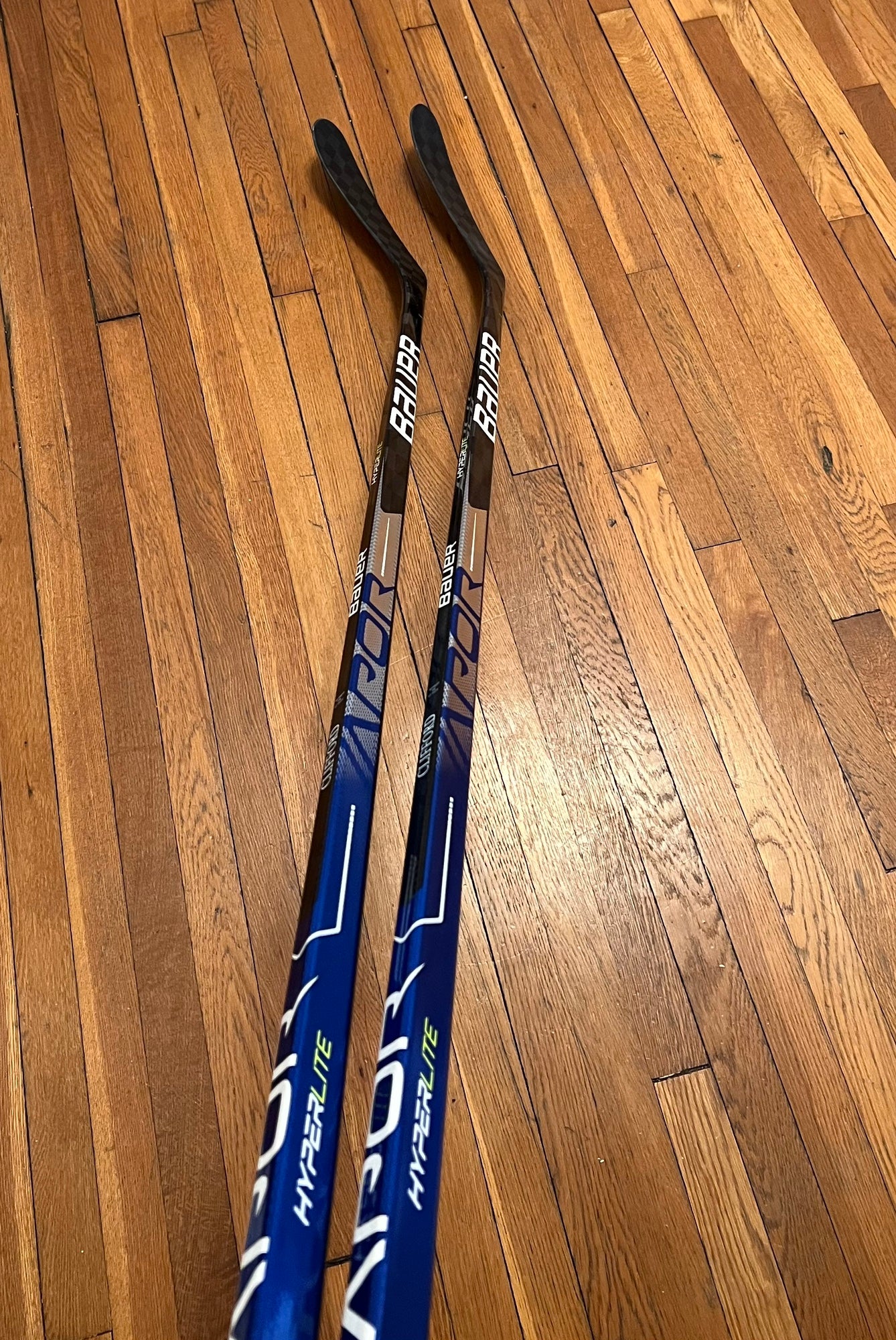 \ud83c\uddfa\ud83c\uddf8 or \ud83c\udde8\ud83c\udde6? Your #Hyperlite2 stick, your way, available now for  customization on #MyBAUER #hockey #hockeystick #usa #canada | Instagram