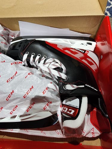 Senior New CCM JetSpeed FT4 Pro Hockey Skates Regular Width Size 8