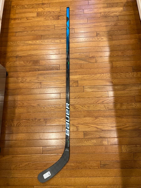 2 (bundle) Senior Right Handed P92 Nexus Geo Hockey Sticks