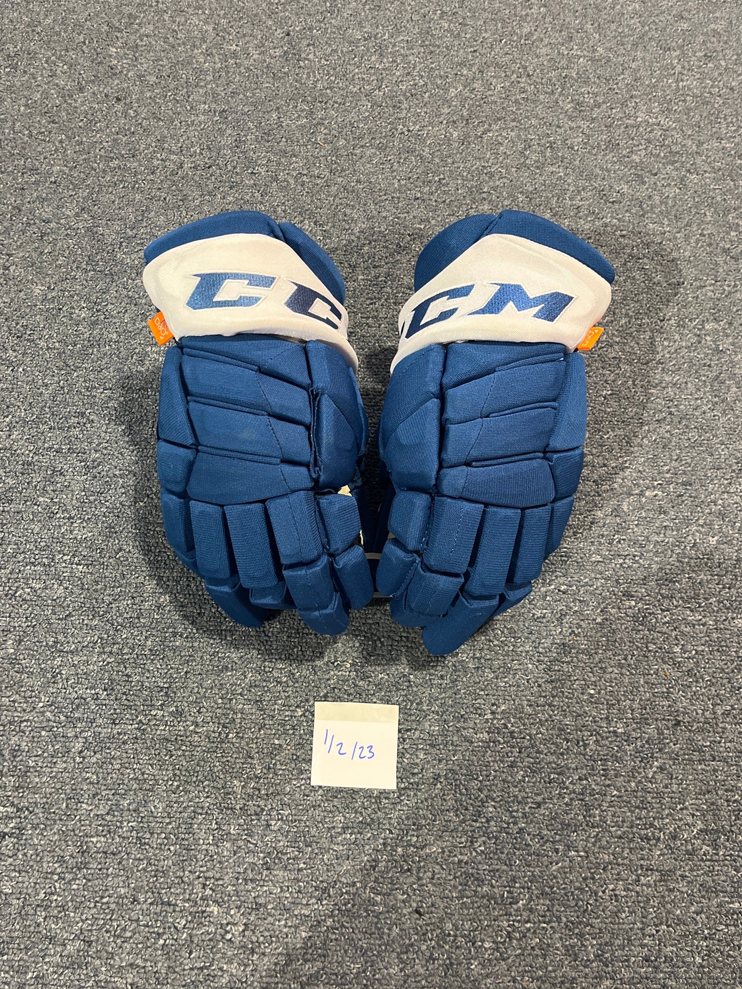 RR2 - CCM HGQL Anaheim Ducks Reverse Retro Gloves - 14” – Never Made It Pro  Stock