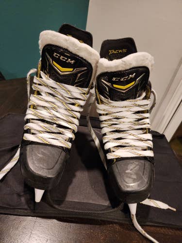 Senior Used CCM Tacks vector Hockey Skates Regular Width Size 6.5