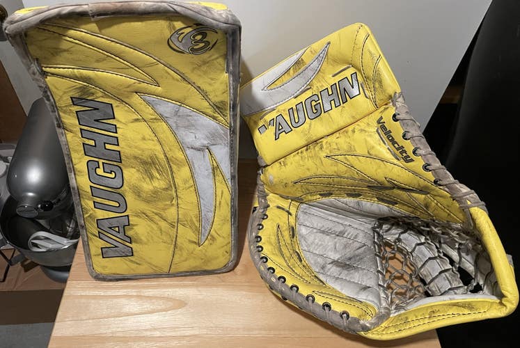 Vaughn Velocity V3 7500 Pro Spec Glove Set