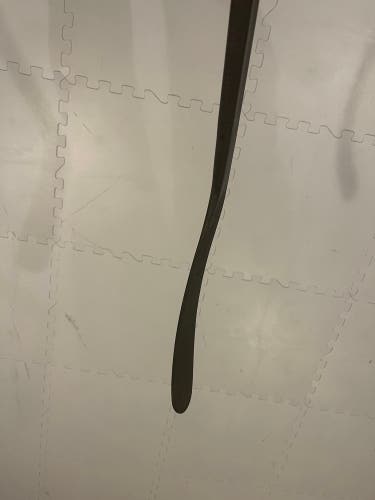 Senior Right Handed P29  Trigger 6 Pro Hockey Stick 65 Flex