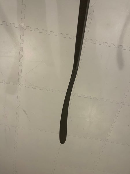 Senior Right Handed P29 Trigger 6 Pro Hockey Stick 65 Flex