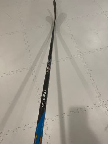 Like New, Bauer Sync Hockey Stick 65 Right Handed