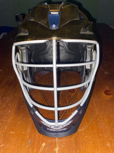 Player's Cascade S Helmet