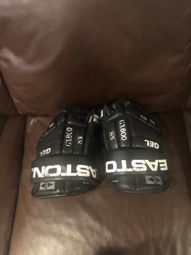 Easton hockey gloves