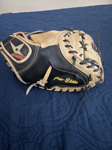 Catcher's 33.5" CM3000SBT Baseball Glove