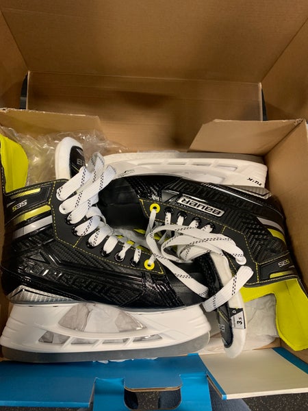 New Bauer Regular Width Size 3.5 Supreme S35 Hockey Skates