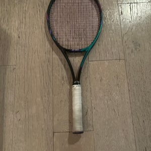 Yonex vcore pro 97 tennis racket