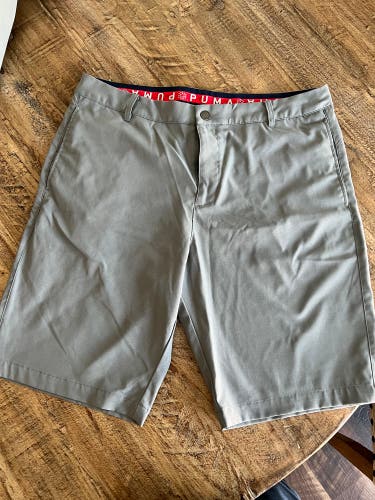 Like new Puma Jackpot Men’s golf shorts waist 36/10” inseam.