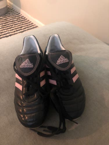 Women's Adidas Cleats Size 8