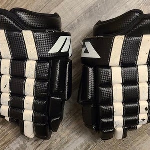 MIA 14” hockey gloves