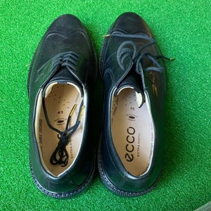 Sized 8.5&10 Mens Off Sized Ecco Full Leather Golf Shoes