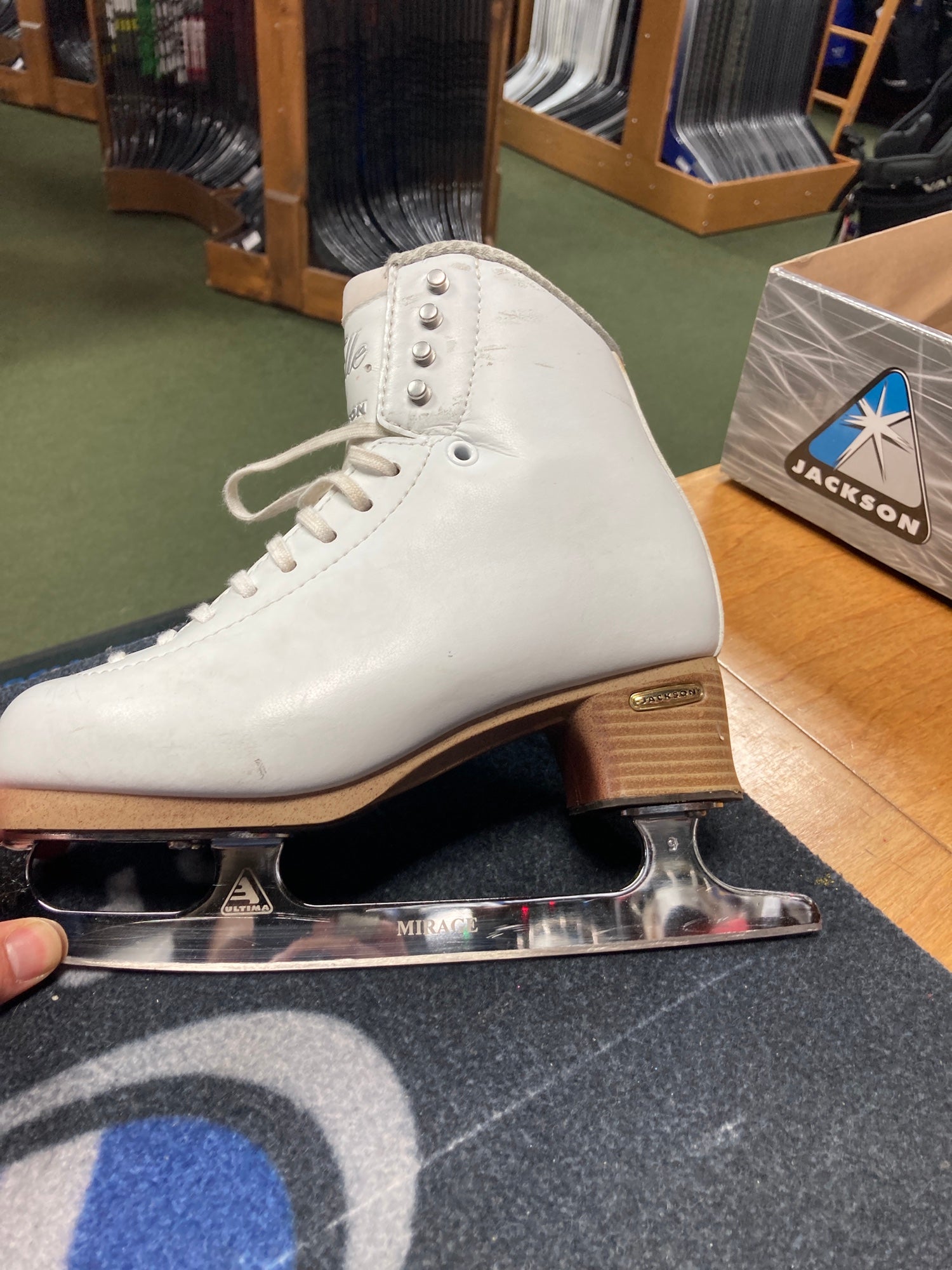 新商品!新型 Ice Skates Elle Fusion レディース FS2130