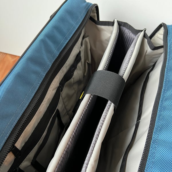Timbuk2 Utility Laptop Sleeve Case 16 Black Water Resistant Nylon  Crossbody Bag