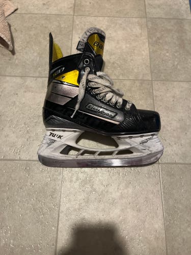 Used Bauer Size 7 Supreme S37 Hockey Skates