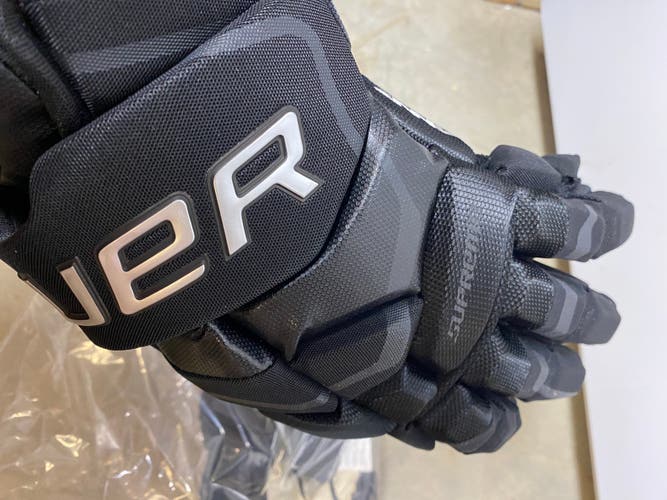 Bauer 14" Supreme 2S Pro Gloves