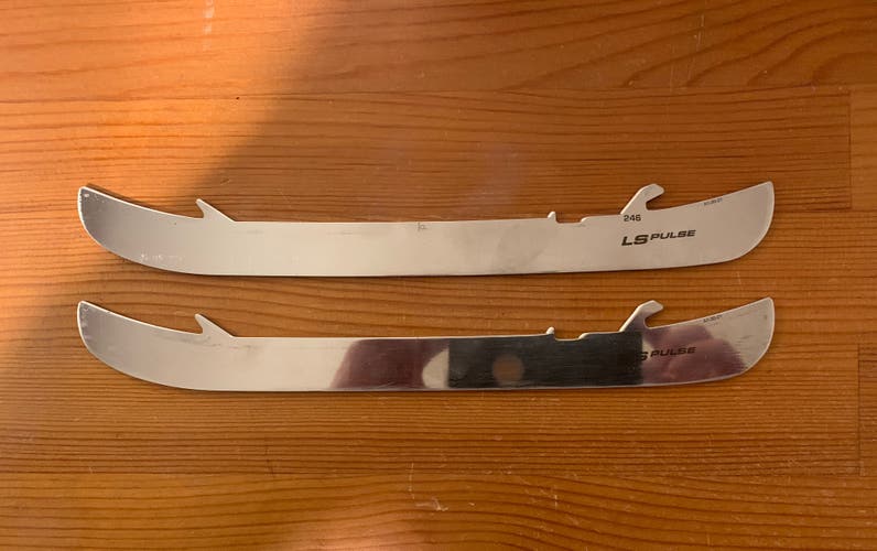 New Bauer 246 mm LS PULSE Blades