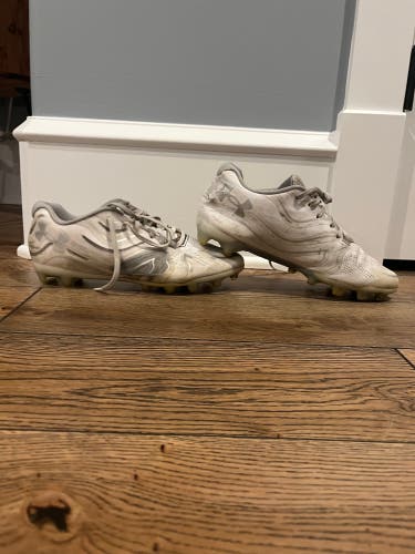 White Unisex Molded Cleats Low Top Command Mc
