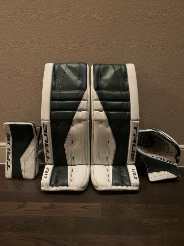 Used 33"+2” True Pro Stock Goalie Pads Set