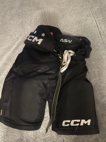 Junior Medium CCM Tacks AS-V Pro Hockey Pants