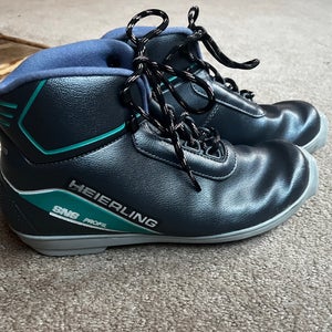Used  Cross Country Ski Boots, SNS, Size 40