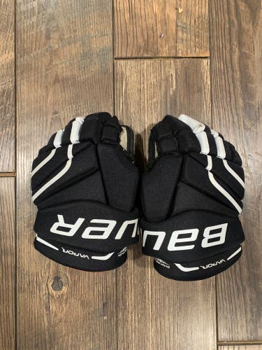 Bauer 11" Vapor X60 Gloves