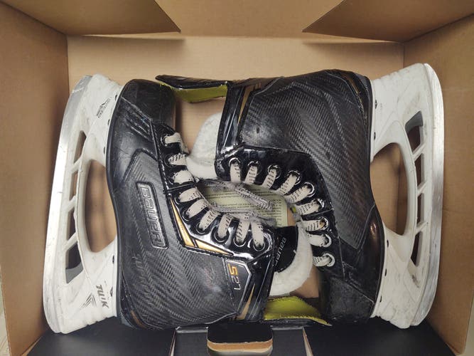 Junior Used Bauer Supreme S27 Hockey Skates Regular Width Size 3