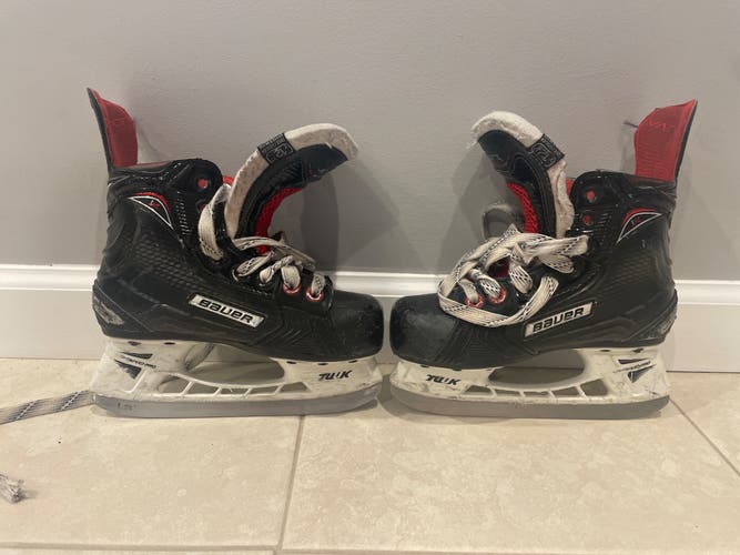 Used Bauer Size 12.5 Vapor 1X Hockey Skates