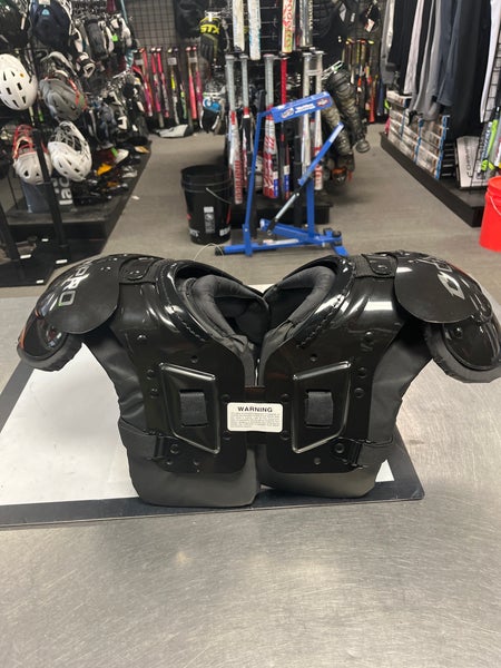Youth Medium Champro Gauntlet Shoulder Pads