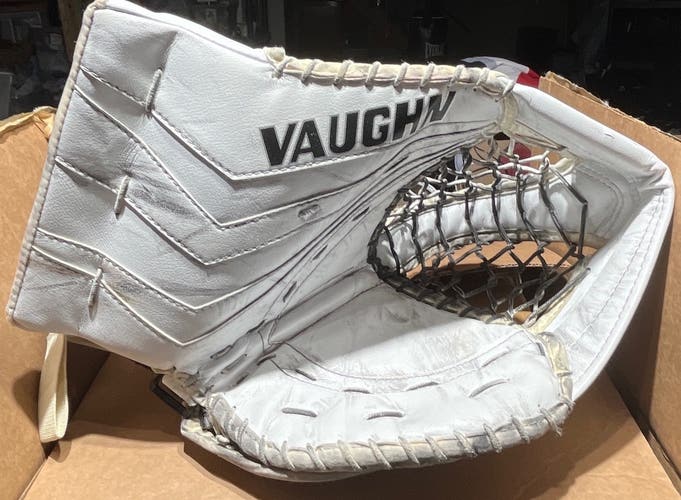 Vaughn Pro Carbon Slr2 Goalie Glove