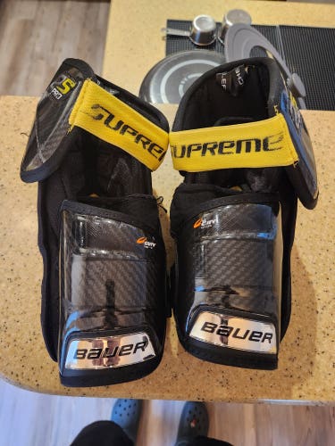 Used Large Bauer Supreme 2S Pro Elbow Pads