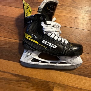 Used Bauer Size 8 Supreme Comp Hockey Skates