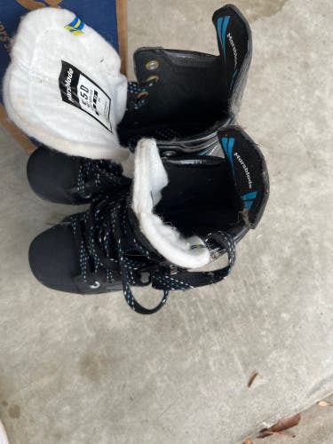 Marsblade roller skates