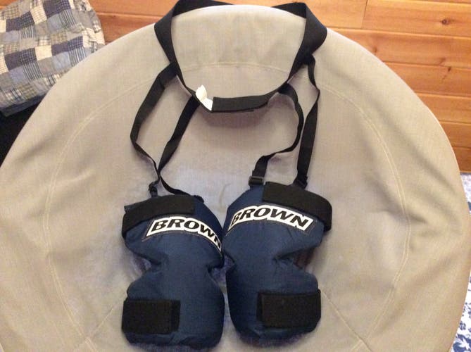 Brown 2400 Goalie Knee Pads