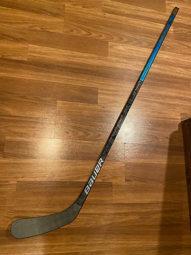 New Bauer Nexus 2N Pro Hockey Stick Right Handed Senior 87 Flex P92 Curve