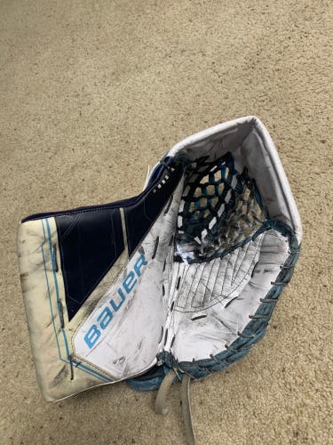 Bauer Mach goalie glove