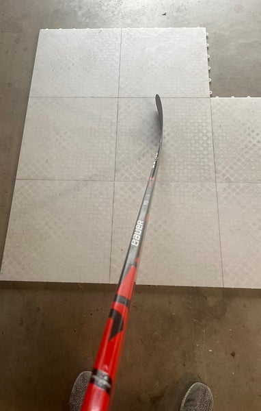 Senior Right Handed P92M Pro Stock Vapor Flylite League Hockey Stick